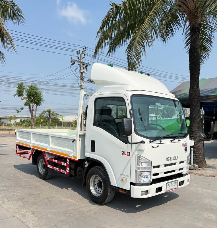รถ ISUZU NLR 130 แรง ปี 2560 (รถห้างแท้ ) (4 ล้อไม่ติดเวลา) กะบะเหล็กเปิด 3 ด้าน ยาว3.50 ม. กว้าง1.95 ม. รถสวย มือเดียว