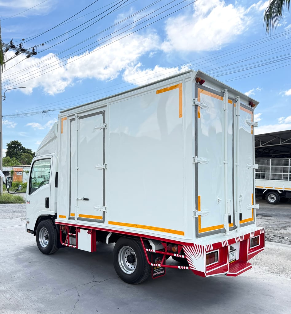 รถ ISUZU NLR 130 แรง ปี 2563  (รถห้างแท้ ) (4 ล้อไม่ติดเวลา) รุ่นใหม่  ไมล์น้อย รถสวย มือเดียว
