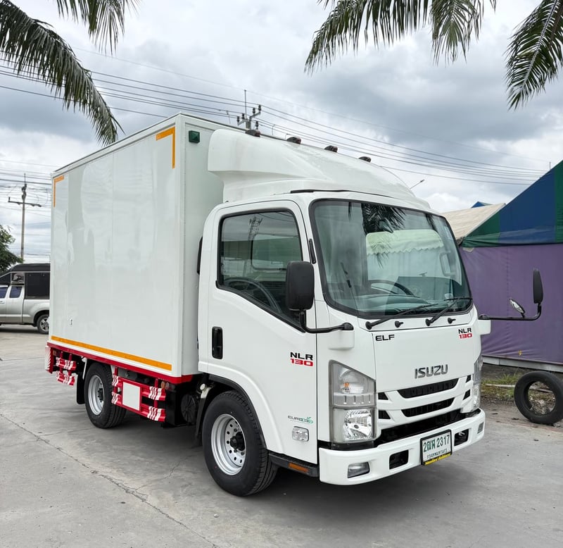 ISUZU NLR 130 แรงม้า รถบรรทุก 4 ล้อไม่ติดเวลา ตู้แห้ง ปี 2563