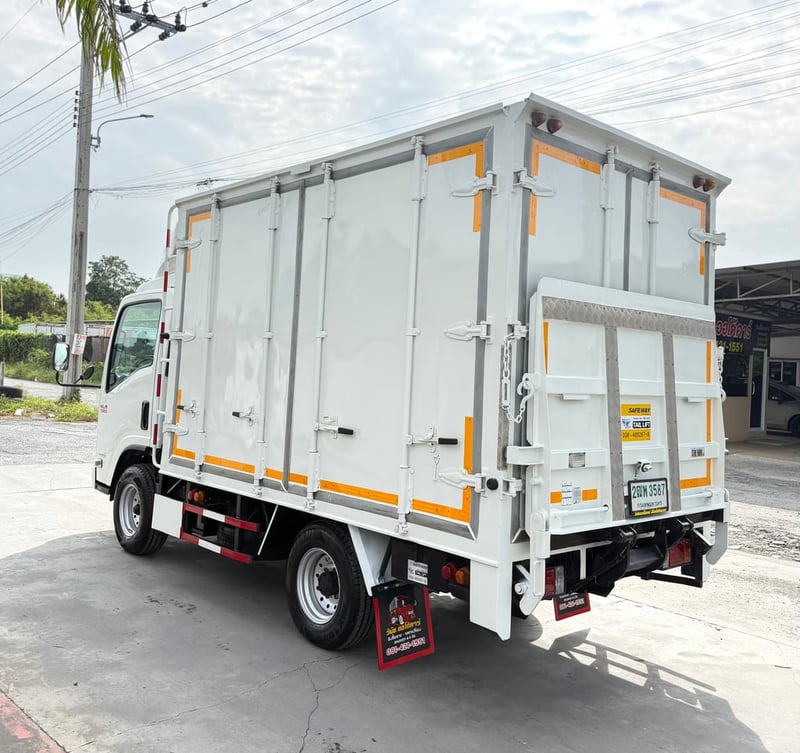 ISUZU NLR 130แรงม้า รถบรรทุก 4 ล้อไม่ติดเวลา ตู้แห้งท้ายลิฟท์ ปี 2562 เลขไมล์ 62,730 กม. ISUZU NLR 130แรงม้า รถบรรทุก 4 ล้อไม่ติดเวลา ตู้แห้งท้ายลิฟท์ ปี 2562 เลขไมล์ 62,730 กม.