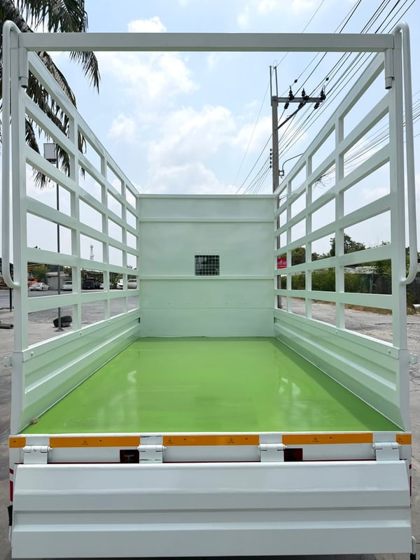 รถ ISUZU NLR 130 แรง ปี 2564  รถห้างแท้   (4 ล้อไม่ติดเวลา)  กะบะคอกสูง ยาว 3.50 ม.กว้าง 1.90 ม. รถสวย มือเดียว 