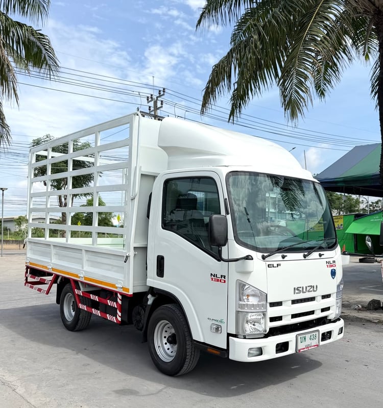 รถ ISUZU NLR 130 แรง ปี 2555 (รถห้างแท้ ) (4 ล้อไม่ติดเวลา)  กะบะคอกสูง ยาว3.50 ม. กว้าง1.90 ม. สูง 2.00 ม.  รถสวย มือเดียว