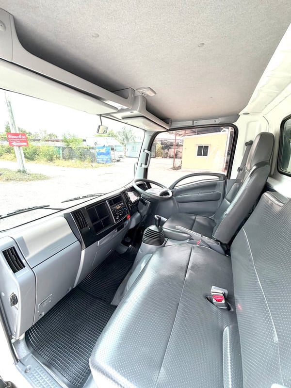 รถ ISUZU NLR 130 แรง ปี 2565  รถห้างแท้ (4 ล้อไม่ติดเวลา) #กะบะคอกสูง #ยาว 3.30 ม.#กว้าง 1.90 ม. รถสวย มือเดียว