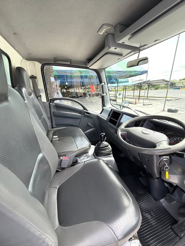 รถ ISUZU NLR 130 แรง ปี 2555 (รถห้างแท้ ) (4 ล้อไม่ติดเวลา)  กะบะคอกสูง ยาว3.50 ม. กว้าง1.90 ม. สูง 2.00 ม.  รถสวย มือเดียว