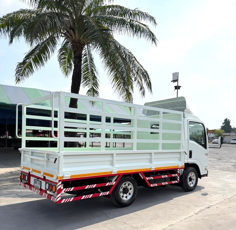 รถ ISUZU NLR 130 แรง ปี 2564 รถห้างแท้ (4 ล้อไม่ติดเวลา) กะบะคอกสูง ยาว 3.50 ม. กว้าง 1.95 ม. รถสวย มือเดียว