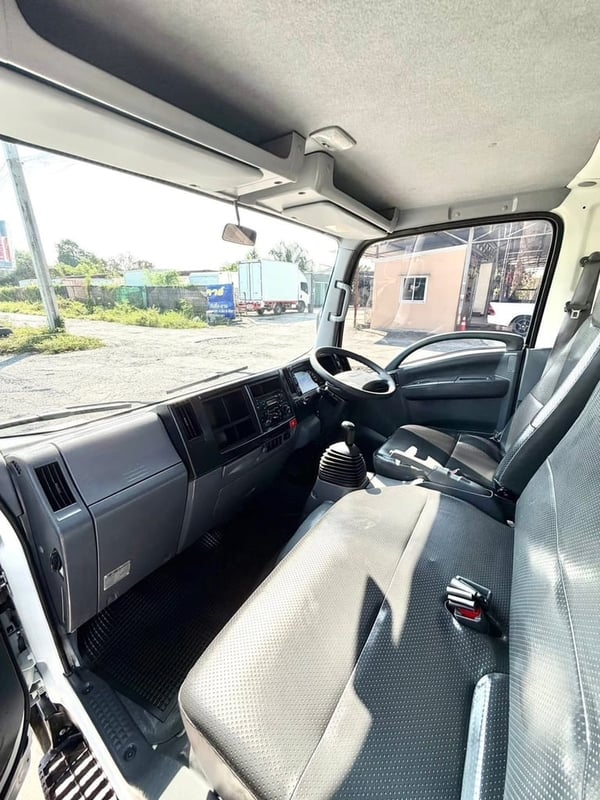 รถ ISUZU NLR 130 แรง ปี 2562  รถห้างแท้ (4 ล้อไม่ติดเวลา)  กะบะคอกสูง ยาว 3.50 ม.กว้าง 1.90 ม. มือเดียว สวยมาก