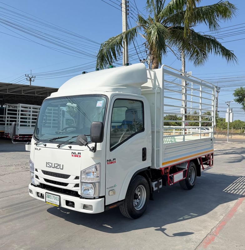 ถ ISUZU NLR 130 แรง ปี 2563  รถห้างแท้  (4 ล้อไม่ติดเวลา) กะบะคอกสูง ยาว 3.30 ม.กว้าง 1.90 ม. รถมือเดียว สวยมาก