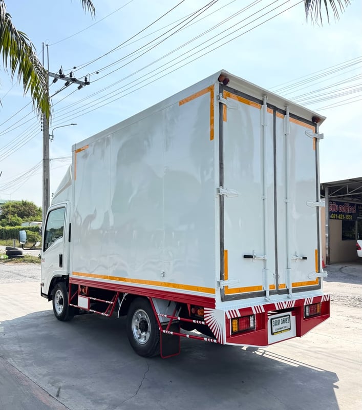 รถ ISUZU NLR 130 แรง ปี 2565 (รถห้างแท้ ) (4 ล้อไม่ติดเวลา) #รุ่นใหม่ ไมล์น้อย ตู้แห้ง ยาว 3.20 ม. รถสวย มือเดียว รถ ISUZU NLR 130 แรง ปี 2565 (รถห้างแท้ ) (4 ล้อไม่ติดเวลา) #รุ่นใหม่ ไมล์น้อย ตู้แห้ง ยาว 3.20 ม. รถสวย มือเดียว