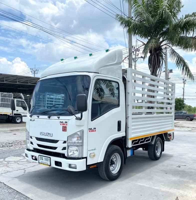 ISUZU NLR 130แรงม้า รถบรรทุก 4ล้อ กระบะสแตนเลส ปี2018 เลขไมล์ 66,486 กม.