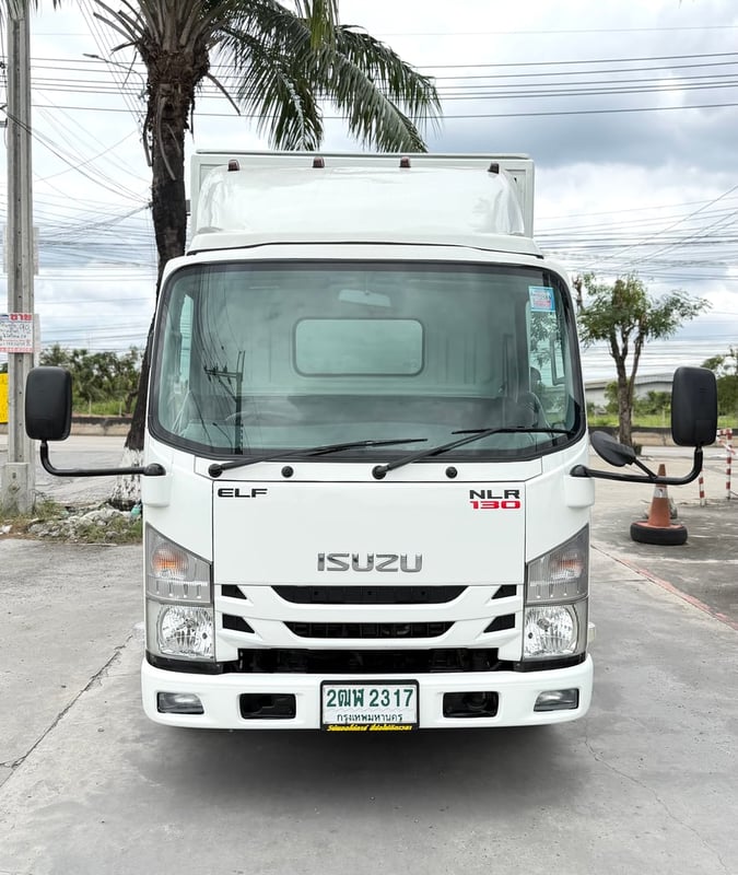 ISUZU NLR 130 แรงม้า รถบรรทุก 4 ล้อไม่ติดเวลา ตู้แห้ง ปี 2563