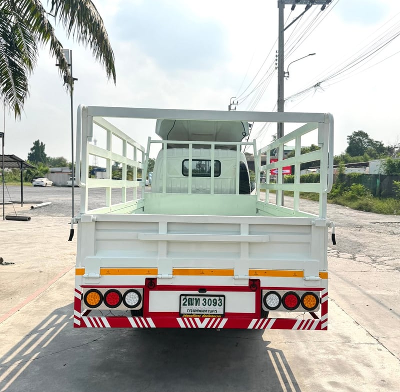 รถ HINO 300 ATOM ( 4 ล้อป้ายเล็กไม่ติดเวลา) ปี 2561  รถสวย ไมล์น้อย มือเดียว  ออกจากห้าง