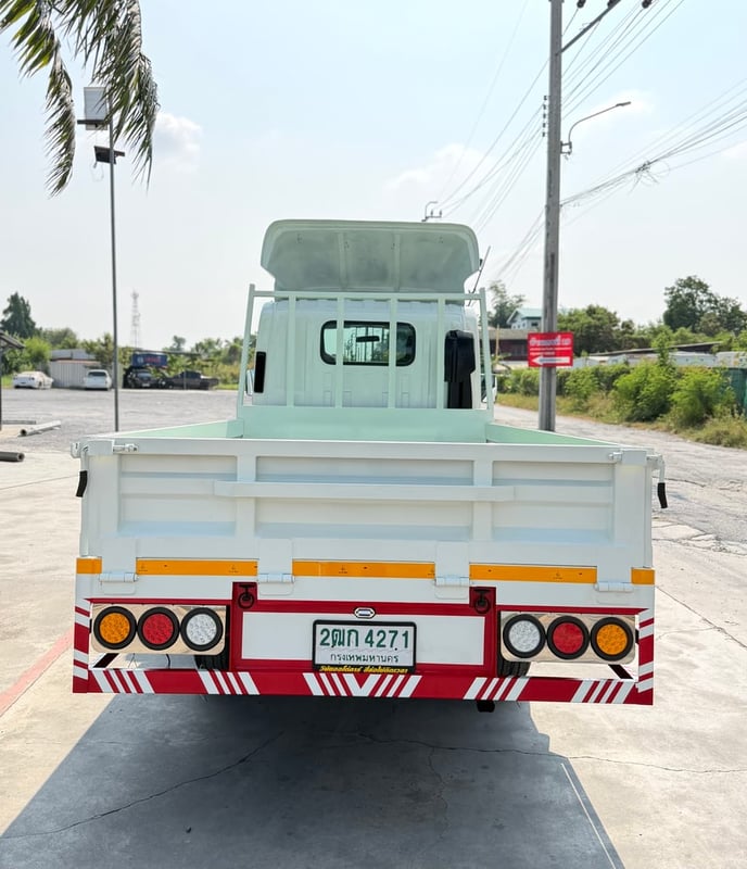 รถ ISUZU NLR 130 แรง ปี 2560 (รถห้างแท้ ) (4 ล้อไม่ติดเวลา) กะบะเหล็กเปิด 3 ด้าน ยาว3.50 ม. กว้าง1.95 ม. รถสวย มือเดียว