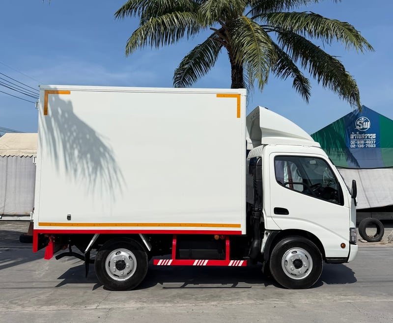 HINO XZU 136แรงม้า รถบรรทุก 4ล้อ ตู้แห้ง ปี2018 เลขไมล์ 84,000 กม.
