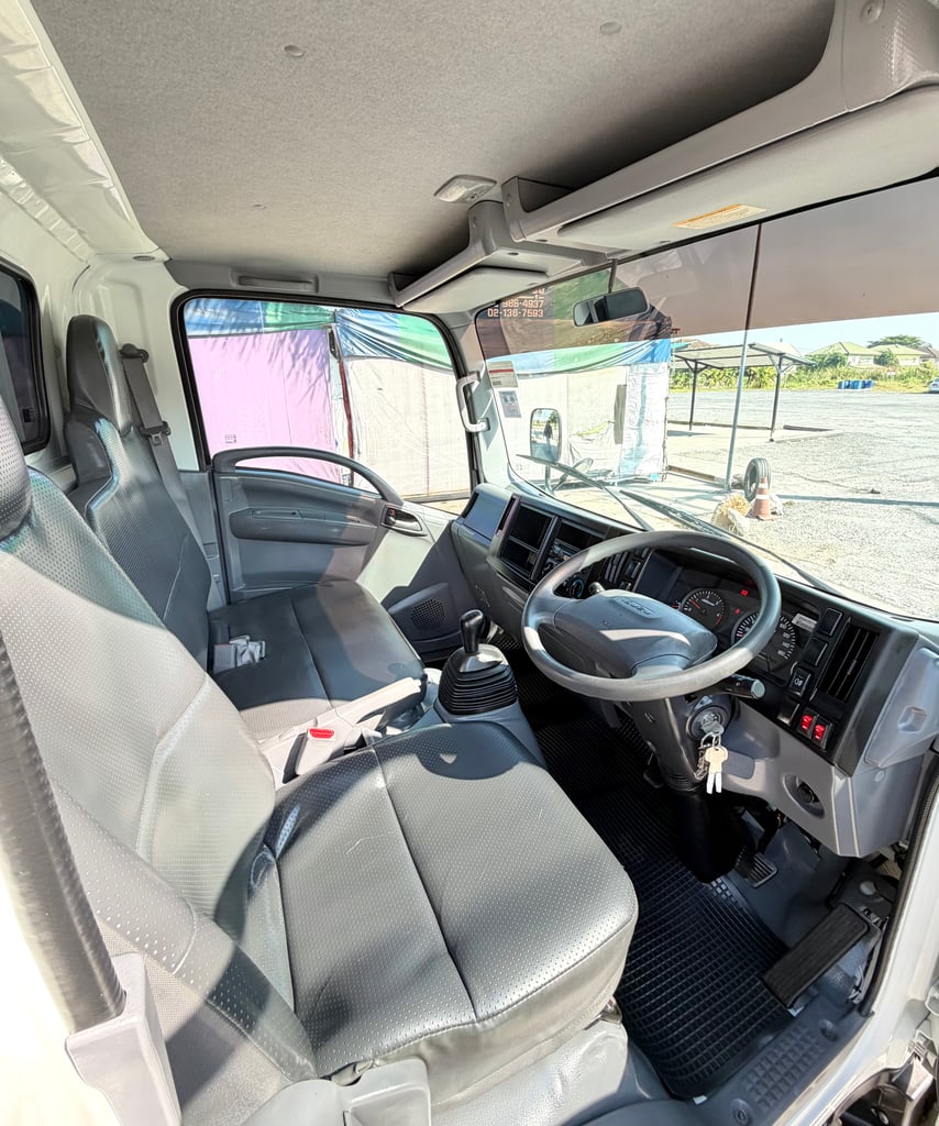 ISUZU NLR 130แรงม้า รถบรรทุก 4 ล้อไม่ติดเวลา ปี 2565 เลขไมล์ 76,752 กม. ISUZU NLR 130แรงม้า รถบรรทุก 4 ล้อไม่ติดเวลา ปี 2565 เลขไมล์ 76,752 กม.