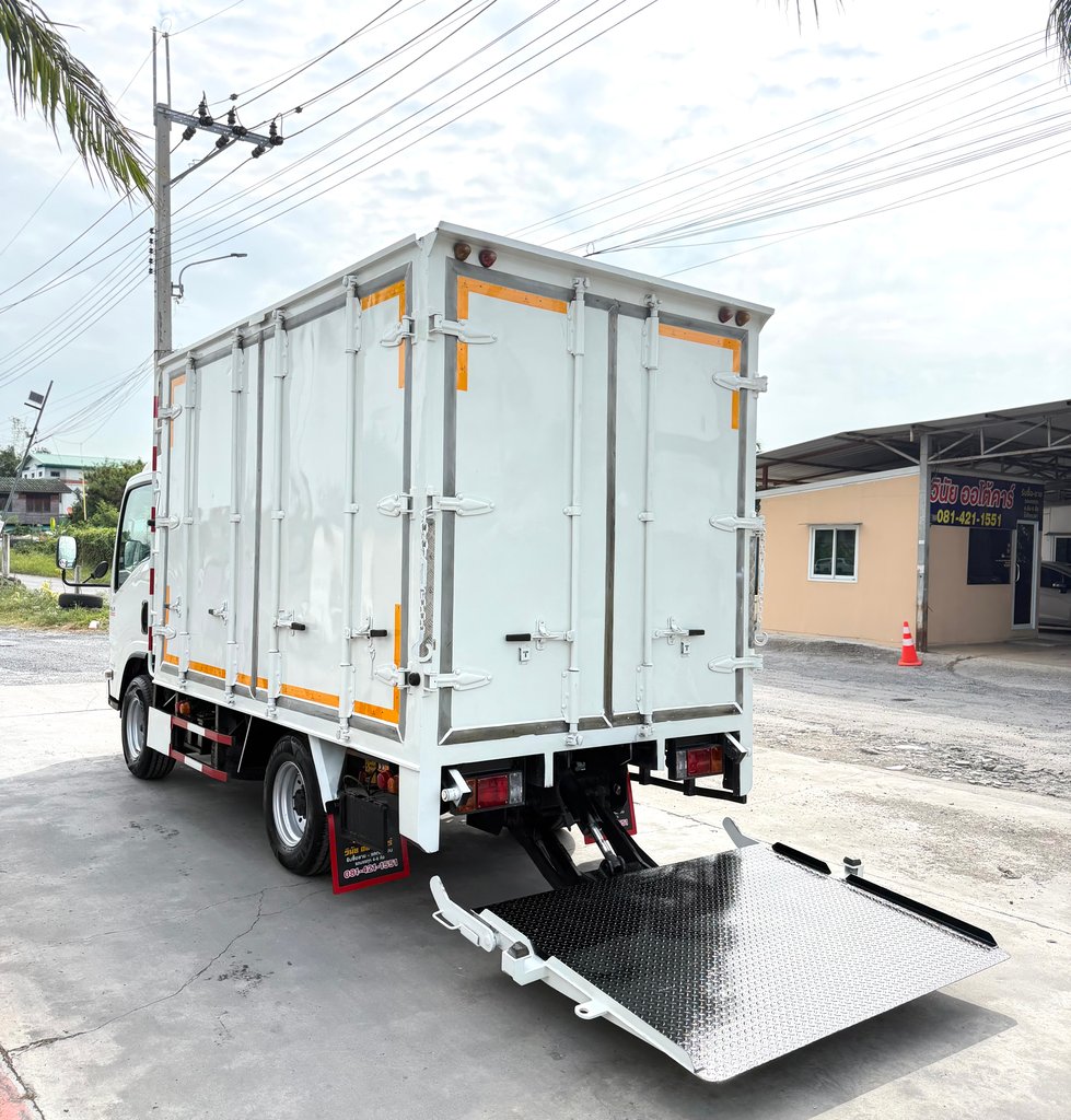 ISUZU NLR 130แรงม้า รถบรรทุก 4 ล้อไม่ติดเวลา ตู้แห้งท้ายลิฟท์ ปี 2562 เลขไมล์ 62,730 กม. ISUZU NLR 130แรงม้า รถบรรทุก 4 ล้อไม่ติดเวลา ตู้แห้งท้ายลิฟท์ ปี 2562 เลขไมล์ 62,730 กม.