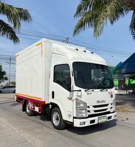 รถ ISUZU NLR 130 แรง ปี 2565 (รถห้างแท้ ) (4 ล้อไม่ติดเวลา) #รุ่นใหม่ ไมล์น้อย ตู้แห้ง ยาว 3.20 ม. รถสวย มือเดียว รถ ISUZU NLR 130 แรง ปี 2565 (รถห้างแท้ ) (4 ล้อไม่ติดเวลา) #รุ่นใหม่ ไมล์น้อย ตู้แห้ง ยาว 3.20 ม. รถสวย มือเดียว