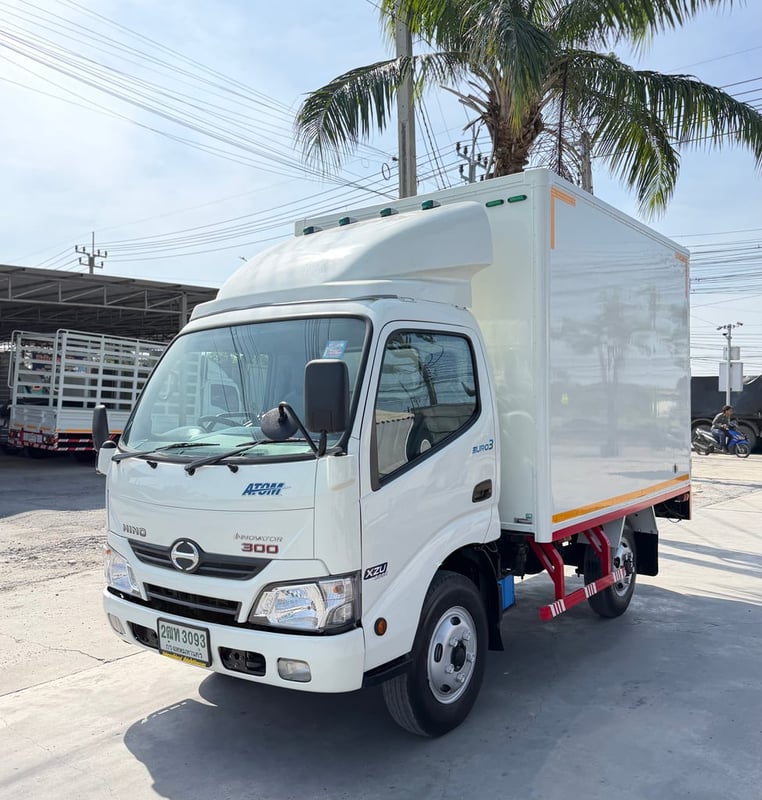 HINO XZU 136แรงม้า รถบรรทุก 4ล้อ ตู้แห้ง ปี2018 เลขไมล์ 84,000 กม.