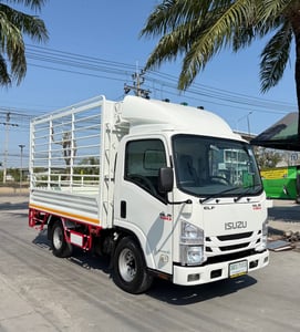 ถ ISUZU NLR 130 แรง ปี 2563  รถห้างแท้  (4 ล้อไม่ติดเวลา) กะบะคอกสูง ยาว 3.30 ม.กว้าง 1.90 ม. รถมือเดียว สวยมาก