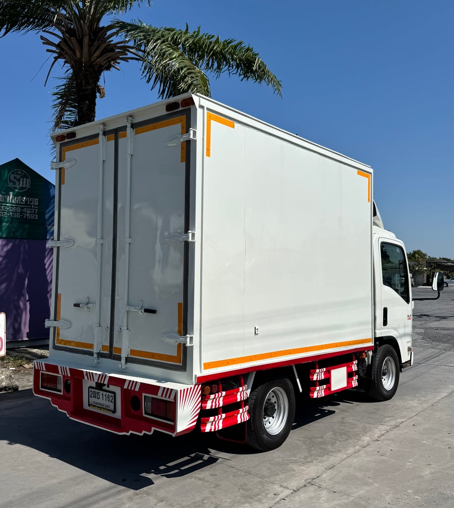 รถ ISUZU NLR 130 แรง ปี 2561 รถห้างแท้ (4 ล้อไม่ติดเวลา)