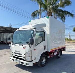 รถ ISUZU NLR 130 แรง ปี 2562  รถห้างแท้ ตู้แห้ง ยาว 3.20 ม.กว้าง 1.85 ม.สูง 2.10 ม.