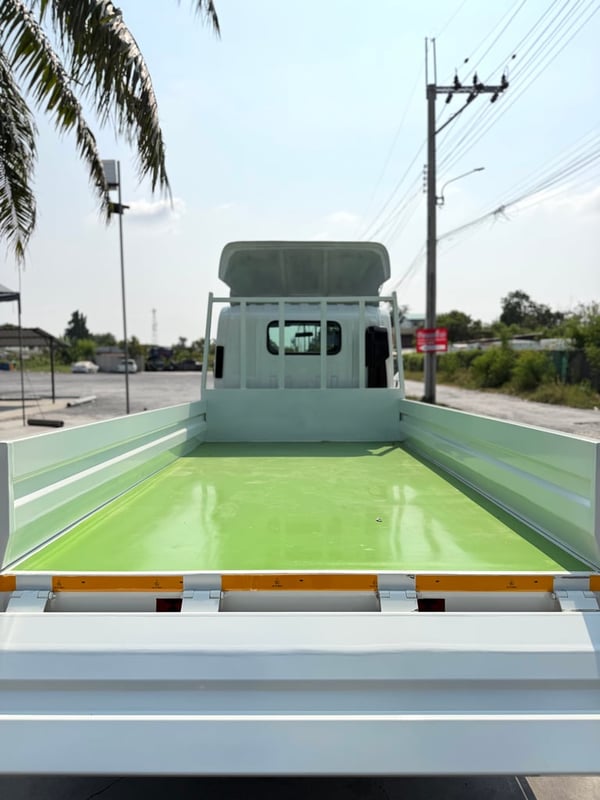 รถ ISUZU NLR 130 แรง ปี 2560 (รถห้างแท้ ) (4 ล้อไม่ติดเวลา) กะบะเหล็กเปิด 3 ด้าน ยาว3.50 ม. กว้าง1.95 ม. รถสวย มือเดียว