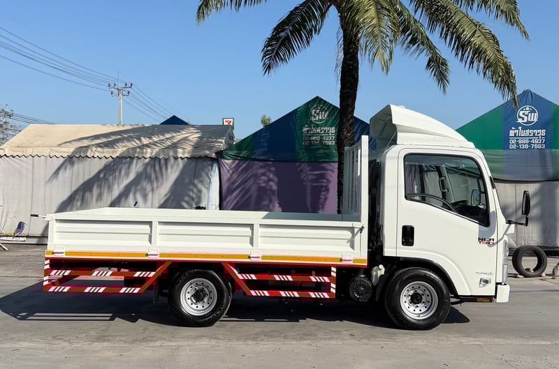 ISUZU NLR 130 แรงม้า รถบรรทุก 4 ล้อไม่ติดเวลา กระบะเหล็ก ปี2018 ISUZU NLR 130 แรงม้า รถบรรทุก 4 ล้อไม่ติดเวลา กระบะเหล็ก ปี2018