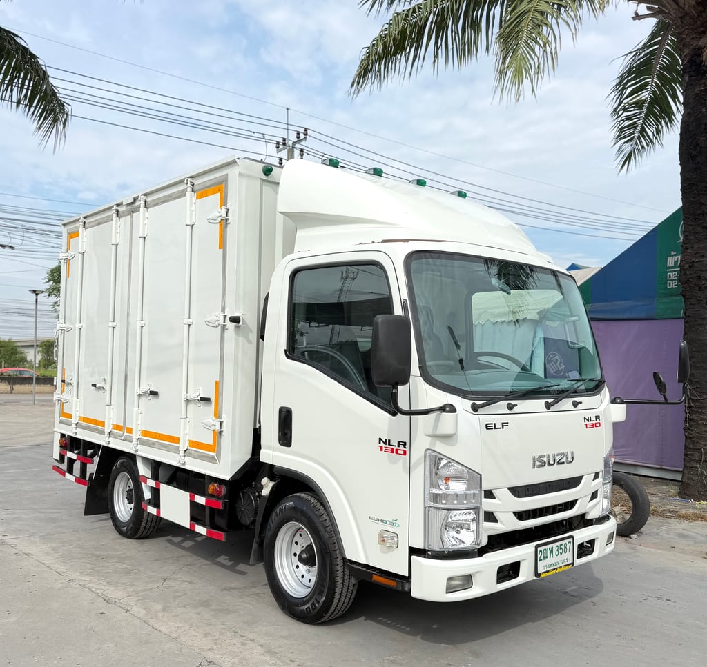 ISUZU NLR 130แรงม้า รถบรรทุก 4 ล้อไม่ติดเวลา ตู้แห้งท้ายลิฟท์ ปี 2562 เลขไมล์ 62,730 กม. ISUZU NLR 130แรงม้า รถบรรทุก 4 ล้อไม่ติดเวลา ตู้แห้งท้ายลิฟท์ ปี 2562 เลขไมล์ 62,730 กม.