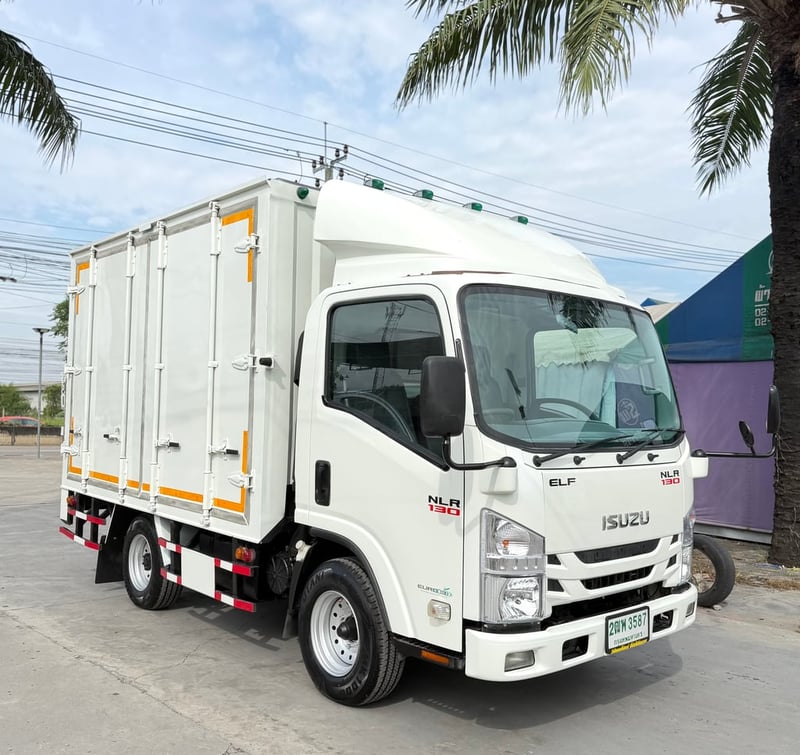 ISUZU NLR 130แรงม้า รถบรรทุก 4 ล้อไม่ติดเวลา ตู้แห้งท้ายลิฟท์ ปี 2562 เลขไมล์ 62,730 กม. ISUZU NLR 130แรงม้า รถบรรทุก 4 ล้อไม่ติดเวลา ตู้แห้งท้ายลิฟท์ ปี 2562 เลขไมล์ 62,730 กม.