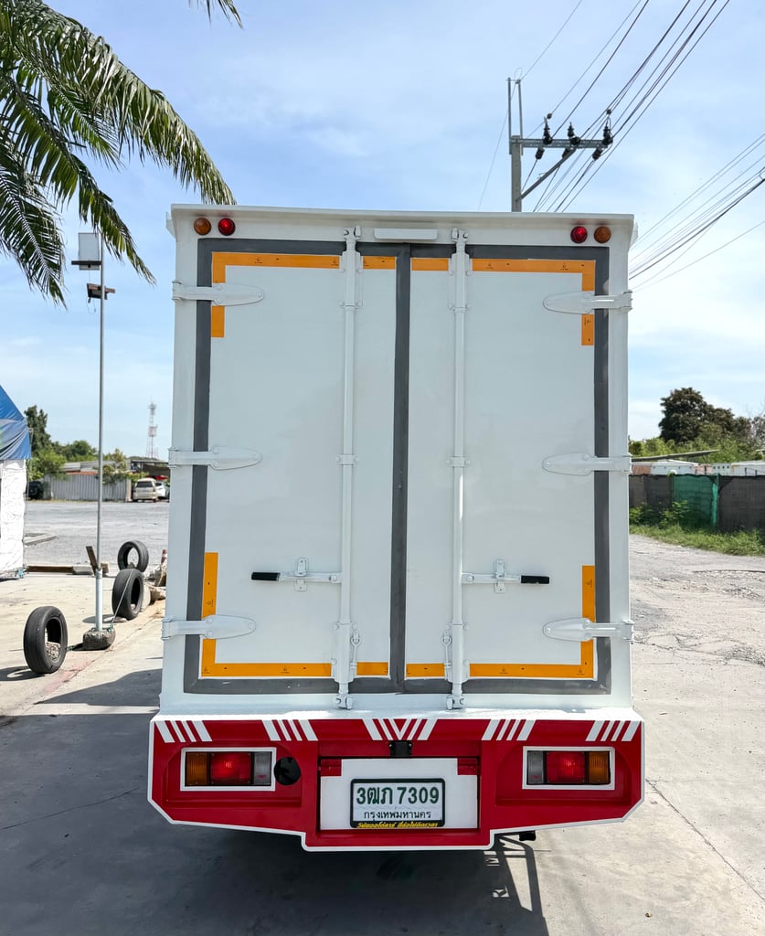 ISUZU NLR 130 แรงม้า รถบรรทุก 4ล้อไม่ติดเวลา ตู้แห้ง ปี 2023 เลขไมล์ 80,000 กม.