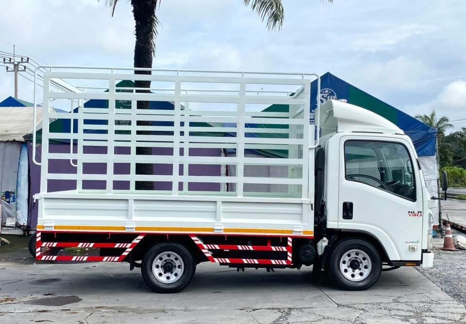 ISUZU NLR 130แรงม้า รถบรรทุก 4ล้อ กระบะคอกสูง ยาว 3.50 ม. ปี2019 ISUZU NLR 130แรงม้า รถบรรทุก 4ล้อ กระบะคอกสูง ยาว 3.50 ม. ปี2019