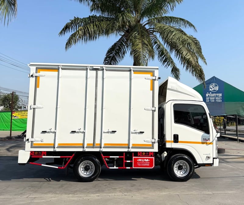 รถเข้ามาใหม่ สวยๆ ปีใหม่ ไมล์ 53,000  รถ ISUZU NLR 130 แรง ปี 2564 (รถห้างแท้ ) (4 ล้อไม่ติดเวลา) รุ่นใหม่  ไมล์น้อย  รถสวย  มือเดียว