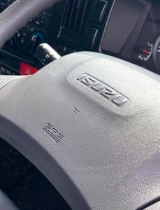 ถ ISUZU NLR 130 แรง ปี 2563  รถห้างแท้  (4 ล้อไม่ติดเวลา) กะบะคอกสูง ยาว 3.30 ม.กว้าง 1.90 ม. รถมือเดียว สวยมาก