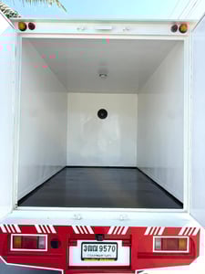 ISUZU NLR 130 แรงม้า รถบรรทุก 4 ล้อไม่ติดเวลา  ตู้แห้ง ปี 2564