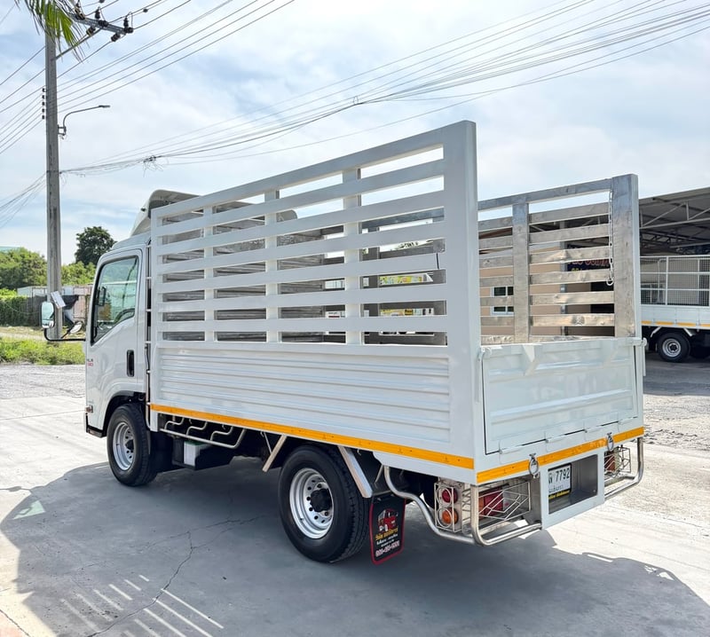 ISUZU NLR 130 แรงม้า กระบะคอกสแตนเลส ปี 2562 ยาว 3.20 ม. ISUZU NLR 130 แรงม้า กระบะคอกสแตนเลส ปี 2562 ยาว 3.20 ม.