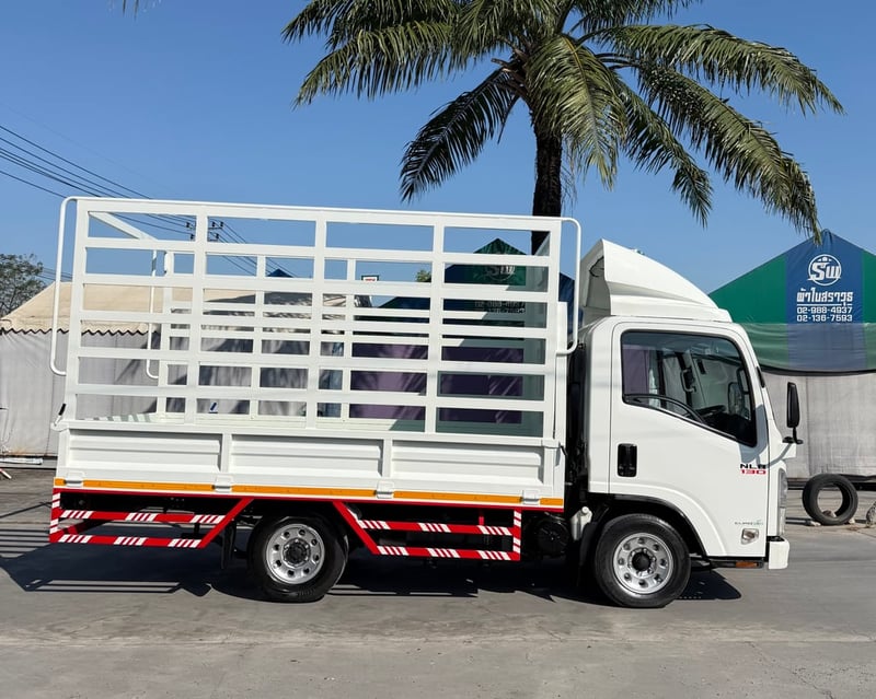 รถ ISUZU NLR 130 แรง ปี 2563 รถห้างแท้ ) มือเดียว สวยมาก กะบะเหล็กคอกสูง ยาว 3.50 ม.กว้าง 1.90 ม. รถ ISUZU NLR 130 แรง ปี 2563 รถห้างแท้ ) มือเดียว สวยมาก กะบะเหล็กคอกสูง ยาว 3.50 ม.กว้าง 1.90 ม.
