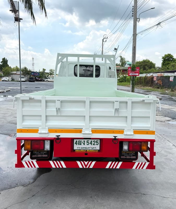 ISUZU NKR 100 แรงเทอร์โบ ( 4ล้อ ไม่ติดเวลา) กระบะเหล็ก ปี 2004 