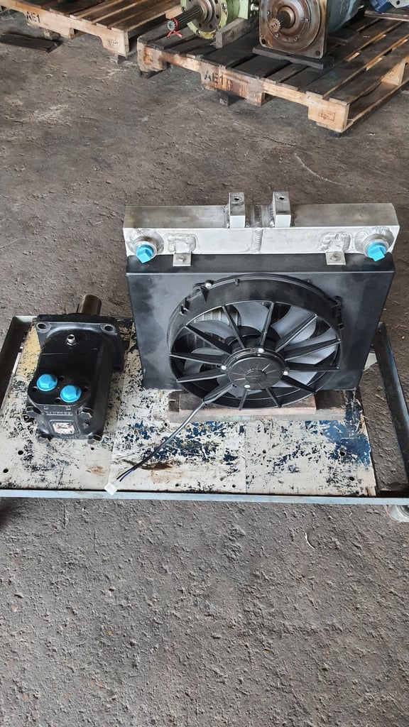 มอเตอร์DANFOSSกับแผงออยคูลริ่ง มอเตอร์DANFOSSกับแผงออยคูลริ่ง