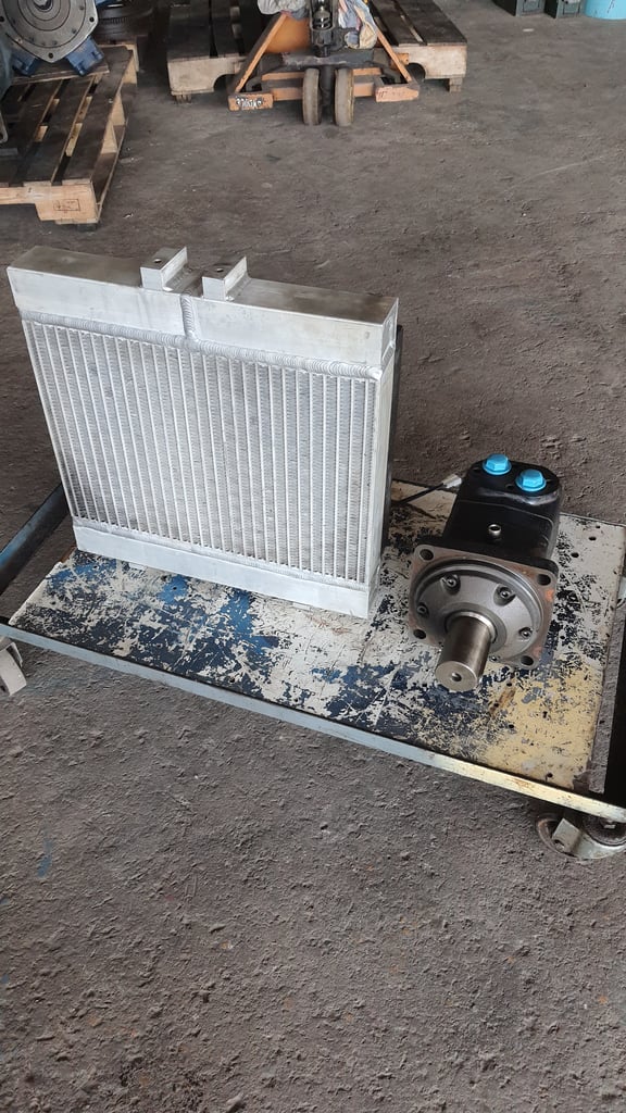 มอเตอร์DANFOSSกับแผงออยคูลริ่ง มอเตอร์DANFOSSกับแผงออยคูลริ่ง