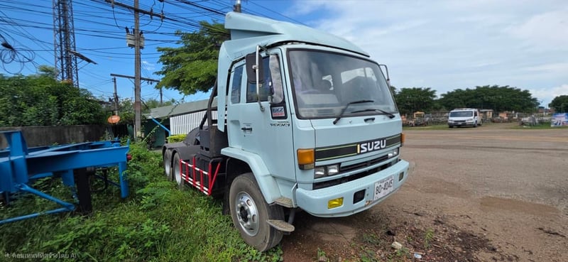 ISUZU FXZ 240แรงม้า รถบรรทุก 10ล้อ หัวลาก เฉพาะหัว ปี2000