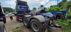 ISUZU FXZ 240แรงม้า รถบรรทุก 10ล้อ หัวลาก เฉพาะหัว ปี2000