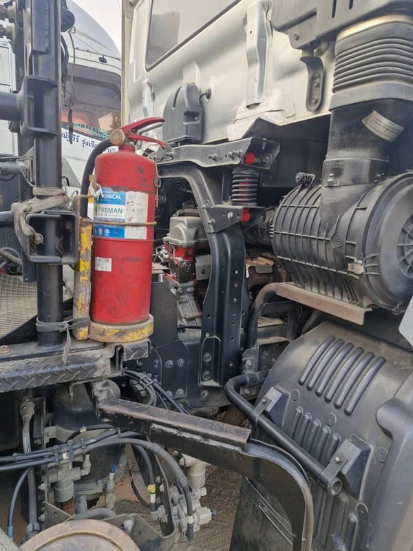 HINO FM รถบรรทุก 10ล้อ พื้นเรียบ ปี2018 เลขไมล์น้อยกว่า 800,000 กม.