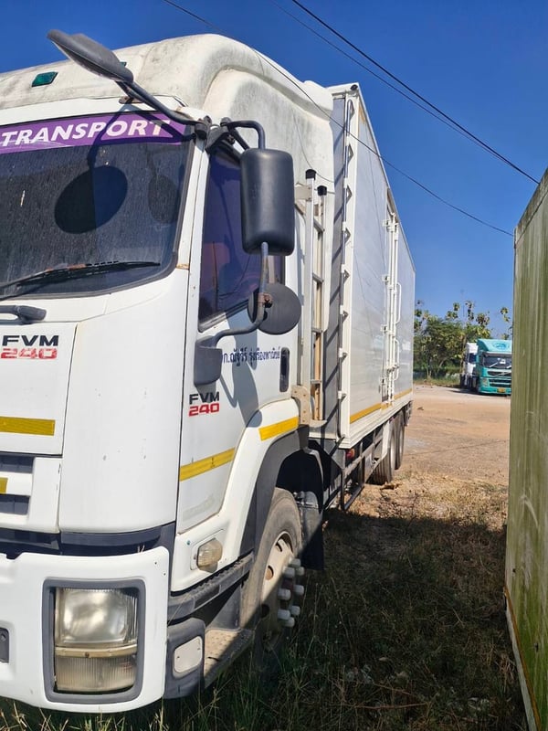 ISUZU FVM รถบรรทุก 10ล้อ ปี2018 เลขไมล์น้อยกว่า 800,000 กม.