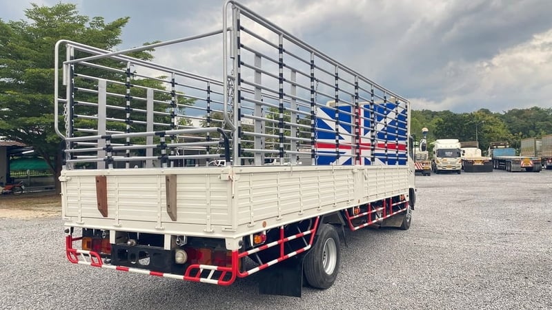 6 ล้อ Hino FC9J 210 แรง ปี 2561 กระบะยาว 6.5 เมตร