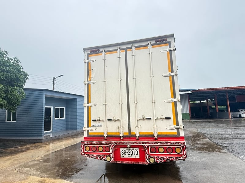 HINO FC รถบรรทุก 6ล้อ ตู้แห้ง