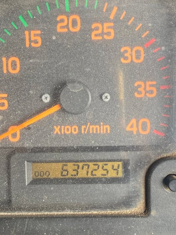 ISUZU FVM 200แรงม้า รถบรรทุก 10ล้อ กระบะเหล็ก ปี2015 เลขไมล์ 637,254 กม.