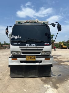 ISUZU FVM 200แรงม้า รถบรรทุก 10ล้อ กระบะเหล็ก ปี2015 เลขไมล์ 637,254 กม.