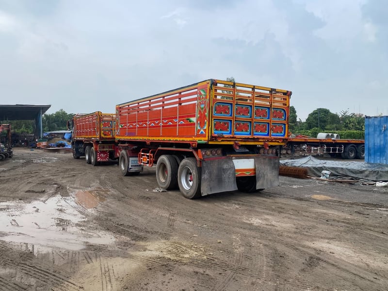 ISUZU FXZ 360แรงม้า รถบรรทุก 10ล้อ พ่วงแม่ลูก ปี2011 เลขไมล์มากกว่า 800,000 กม.