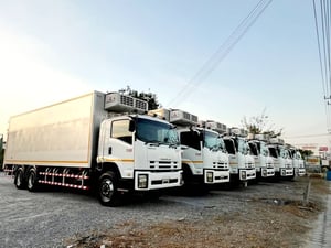 สิบล้อ FVM240 เพลาเดียวตู้เย็น มีลิฟต์ท้าย ปี 56 ยาว 7.8 เมตร รถสวยบางเดิม พร้อมใช้ทุกคัน ยางเต็มสิบเส้น สดจัดไฟแนนซ์ได้ 🚨เน้นโทรนะครับ สิบล้อ FVM240 เพลาเดียวตู้เย็น มีลิฟต์ท้าย ปี 56 ยาว 7.8 เมตร รถสวยบางเดิม พร้อมใช้ทุกคัน ยางเต็มสิบเส้น สดจัดไฟแนนซ์ได้ 🚨เน้นโทรนะครับ