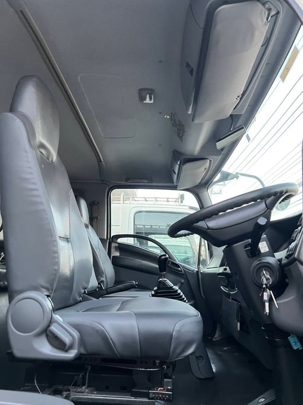 สิบล้อ FVM240 เพลาเดียวตู้เย็น มีลิฟต์ท้าย ปี 56 ยาว 7.8 เมตร รถสวยบางเดิม พร้อมใช้ทุกคัน ยางเต็มสิบเส้น สดจัดไฟแนนซ์ได้ 🚨เน้นโทรนะครับ สิบล้อ FVM240 เพลาเดียวตู้เย็น มีลิฟต์ท้าย ปี 56 ยาว 7.8 เมตร รถสวยบางเดิม พร้อมใช้ทุกคัน ยางเต็มสิบเส้น สดจัดไฟแนนซ์ได้ 🚨เน้นโทรนะครับ