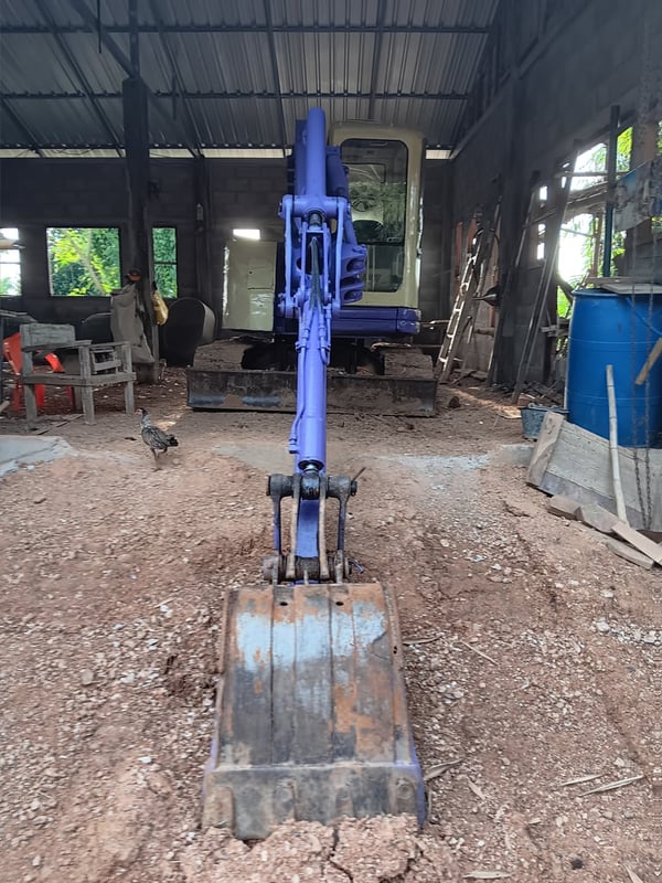 รถขุดโกเบ5ตัน พร้อมเทลเลอร์ รถขุดโกเบ5ตัน พร้อมเทลเลอร์